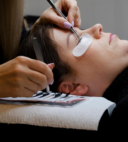 Eyelash extensions eller permanent makeup