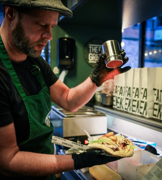 Gyros Combo hos The Fat Greek - Vælg selv og smag den flammegrillede favorit!