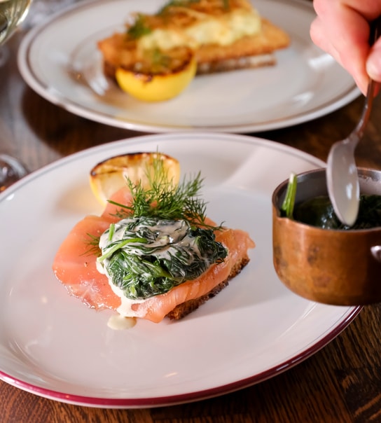 NYHED: EWALDS Brasserie byder på 2 stk. valgfri Smørrebrød | Midt på Frederiksberg 