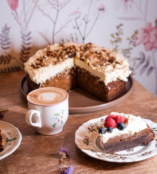 Dagens Kage & valgfri varm drik hos Nonna Café - Indre By