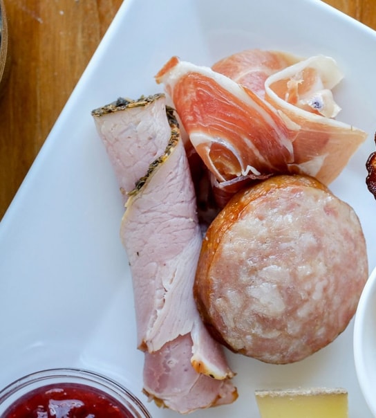 Brunch & Mimosa | Spar over 50 %