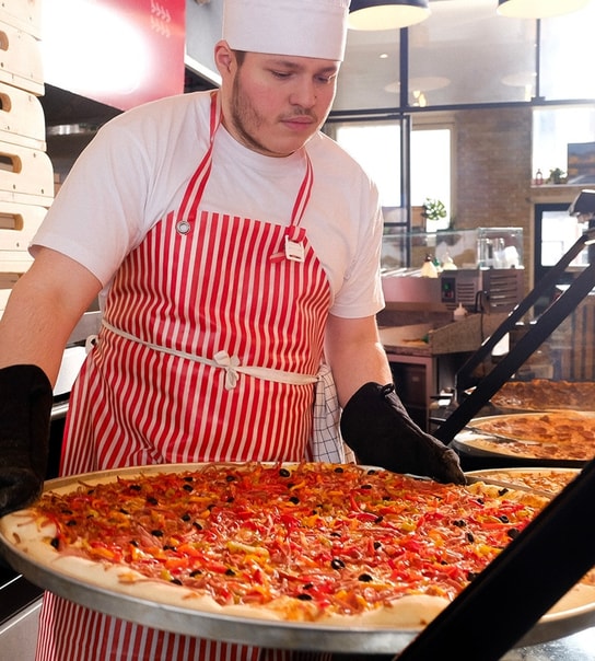 Spar op til 50 %: Kæmpe Pizza & Slices