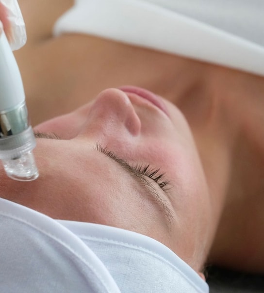 60-90 min. Hydrafacial-ansigtsbehandling