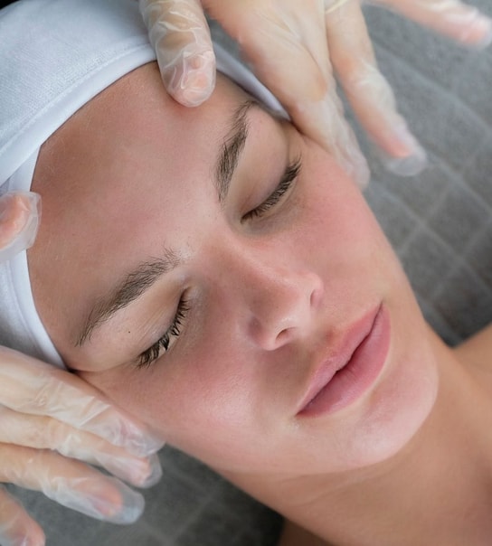 60-90 min. Hydrafacial-ansigtsbehandling