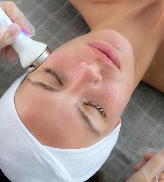 60-90 min. Hydrafacial-ansigtsbehandling