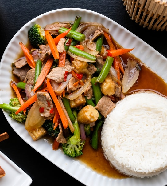 Valgfri forret + hovedret | Thai Gadekøkken i Måløv