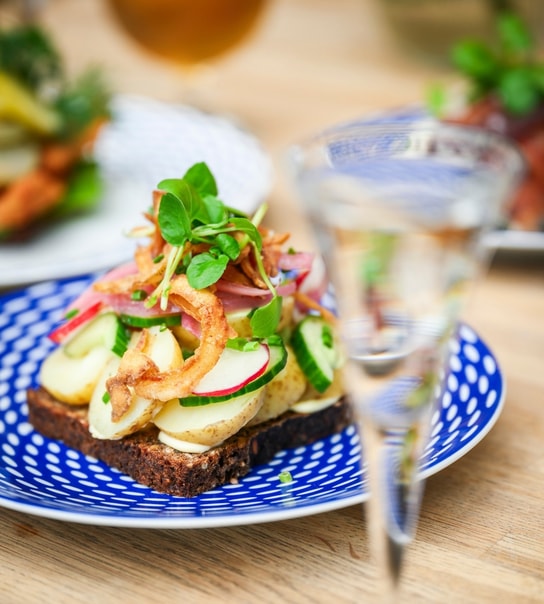 2 stk. Valgfri Smørrebrød hos Frederiksberg Rådhuskælder