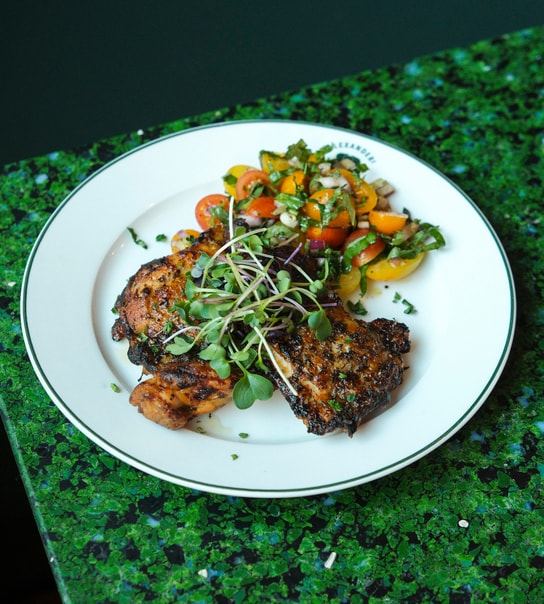 3-retters forårsmenu hos Carlsberg Byens darling - Alexanders Bistro