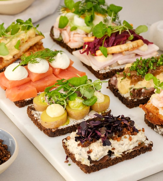 Smørrebrødsvidundere fra Danish Minies - smag landets mest elegante smørrebrød