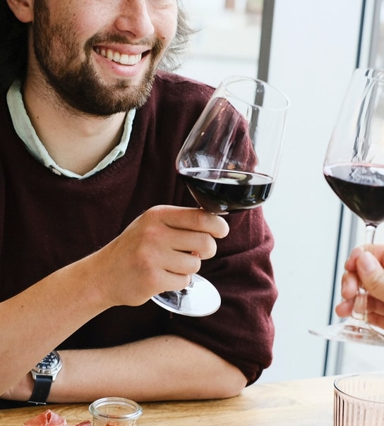 Tapasbræt og 1 glas vin hos BARe VIN