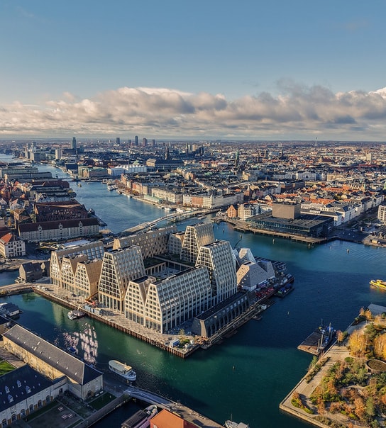 BESTSELLER: 25hours Hotel Paper Island