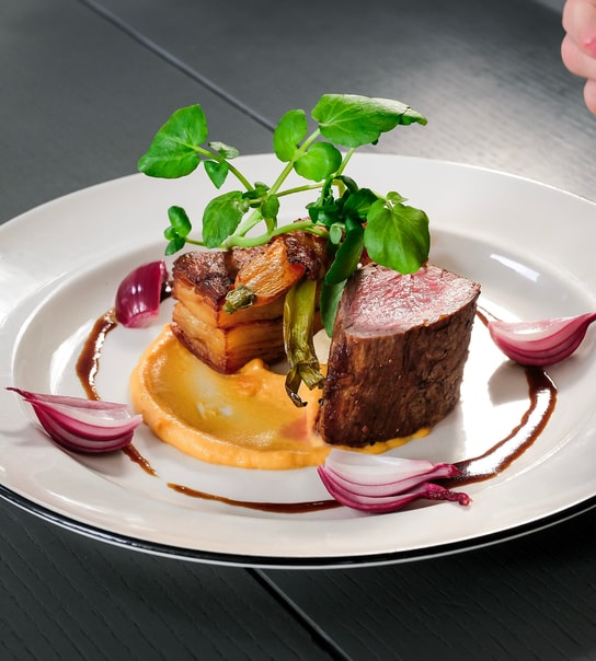 2 retters menu på No. 22 Bistro - Nyd Forårssolen & Udsigten over Rungsted Havn