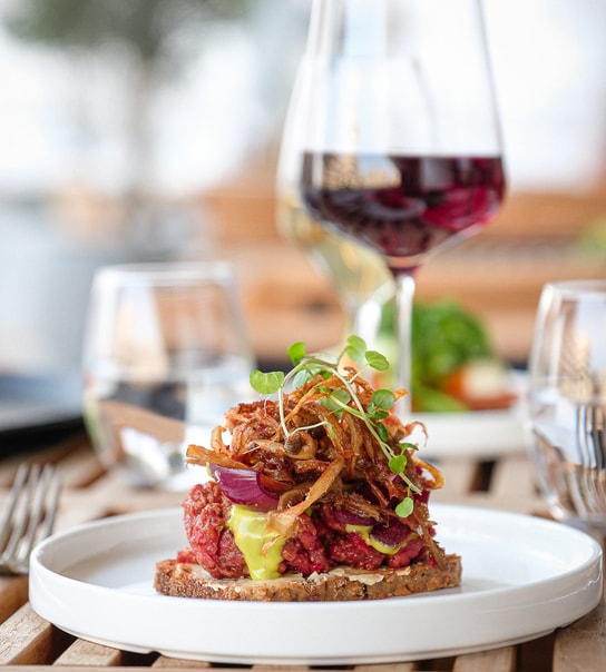 Halv pris på Smørrebrød hos Pier 3 - Danske Klassikere ved Kajen