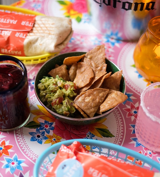 Halv pris på Burrito + Sides hos Autentiske og Anmelderroste Pastor Tacos på Amagerbrogade