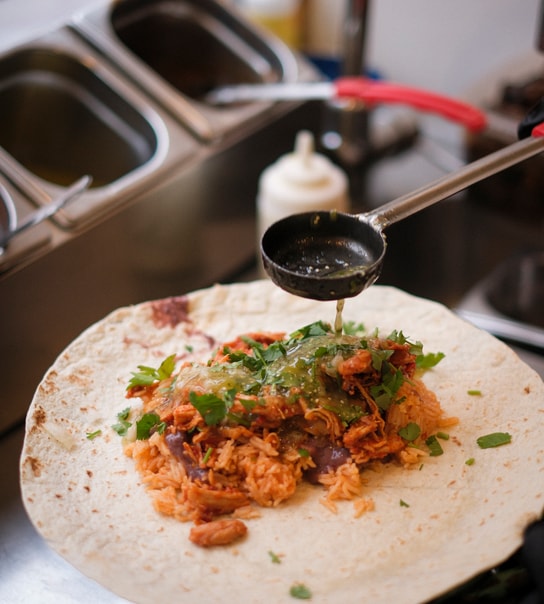 Halv pris på Burrito + Sides hos Autentiske og Anmelderroste Pastor Tacos på Amagerbrogade