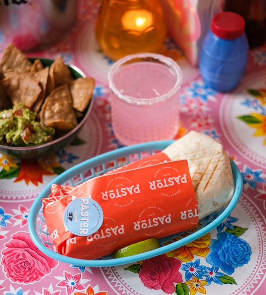 Halv pris på Burrito + Sides hos Autentiske og Anmelderroste Pastor Tacos på Amagerbrogade