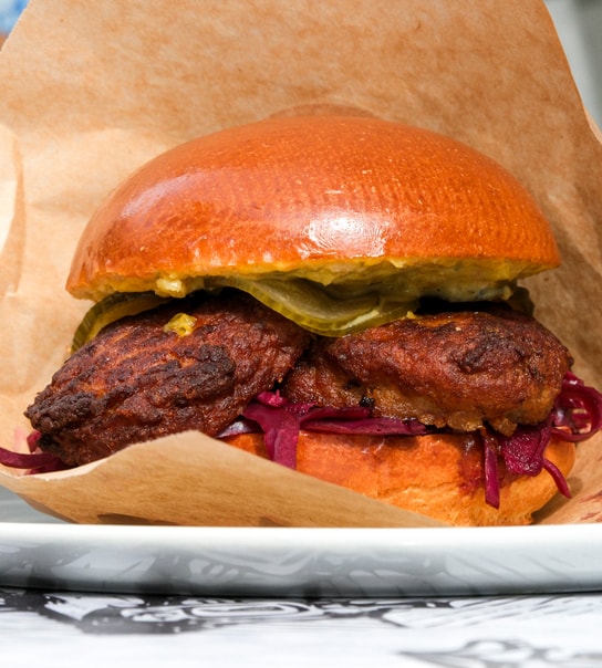 Frikadellesandwich til ½ pris