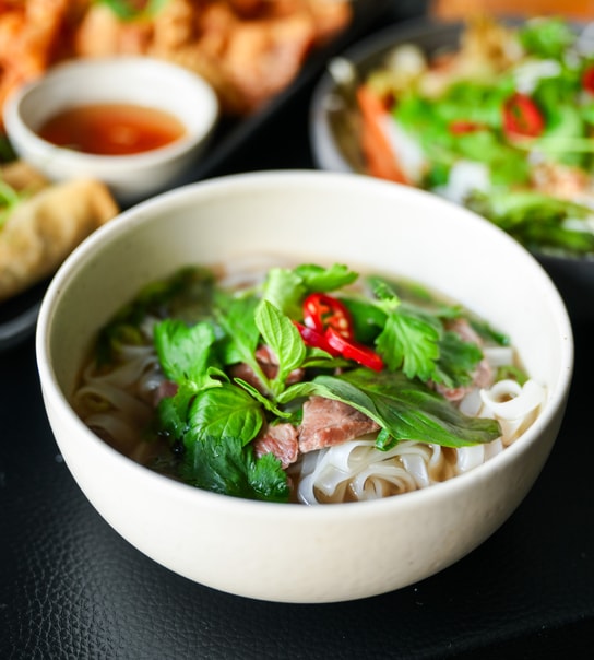 6-Retters på Sàigòner Bistro - Vietnamesisk Velsmag i Hyggelige Omgivelser