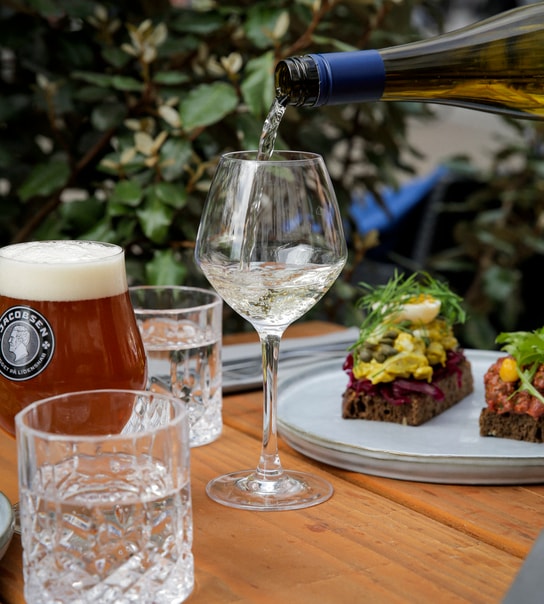 2 stk. Valgfri Smørrebrød hos Darling Bistro & Bar | En Sommerfrokost Uden Lige