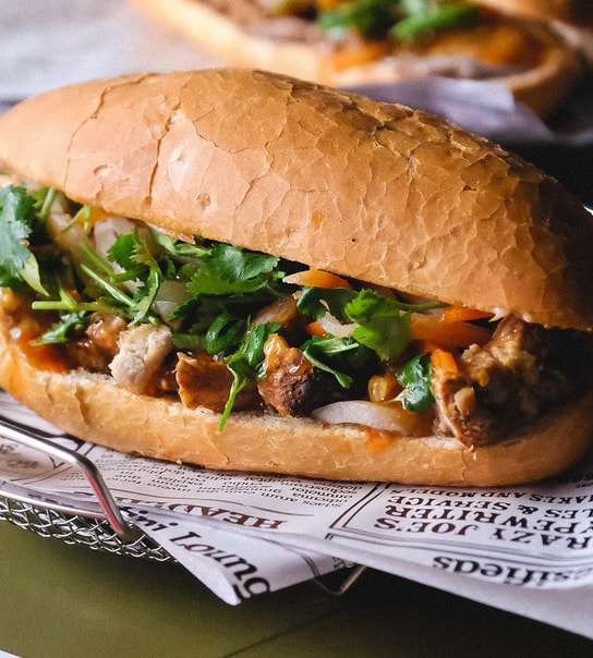Valgfri Combo - Autentiske & Friske Banh Mi's fra Le Petit Hian i Indre By