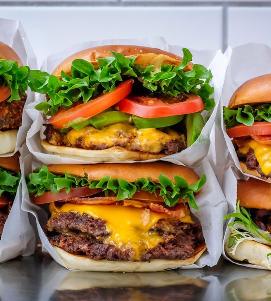 Halv pris & Frit valg - YOBURGER