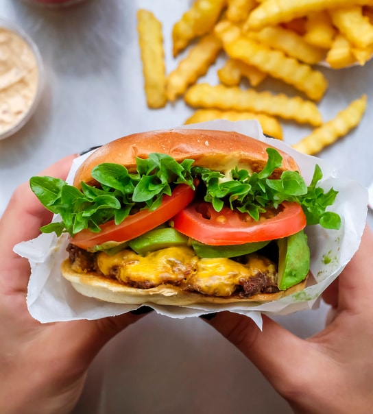Halv pris & Frit valg - YOBURGER