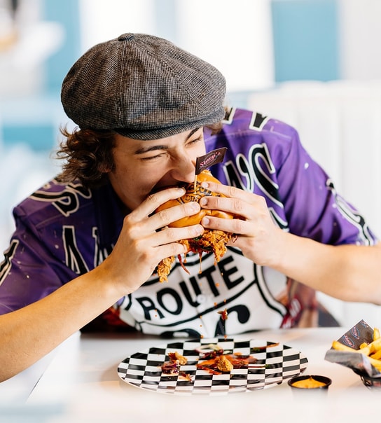 Greasy Burgermenu hos Landets Mest Gennemførte Diner på Trianglen