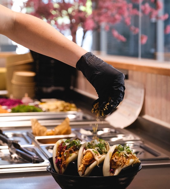 Bao Buns & valgfri drik hos Poké & Sons - Asiatisk velsmag og nordiske råvarer