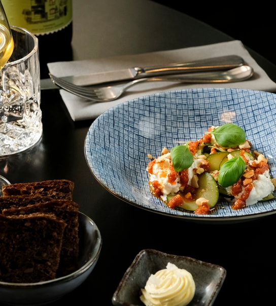 4 Lækre Serveringer og Fri bar