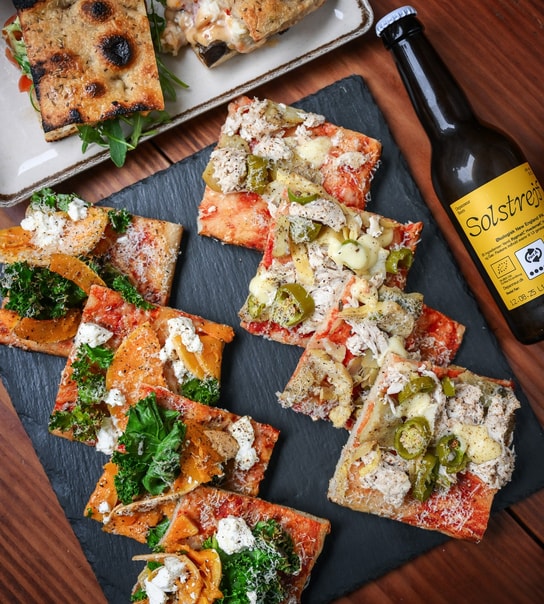 Valgfri Sandwich eller Pizza hos lokalfavoritten Rosetta på Østerbro