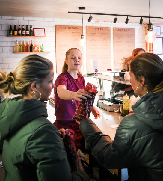 Valgfri Sandwich eller Pizza hos lokalfavoritten Rosetta på Østerbro