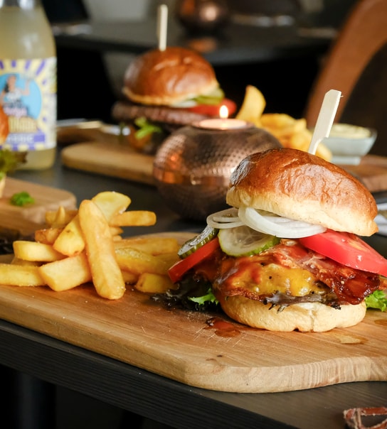 Valgfri Burgercombo inkl. Drikkevare - Spar op til 50 %