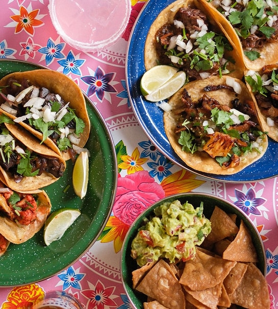 4 Tacos + Guacamole hos anmelderroste Pastor Tacos på Amagerbrogade