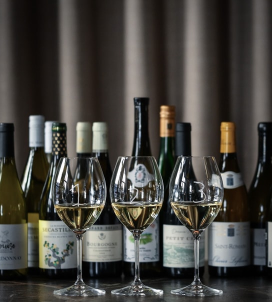 Eksklusiv Blindsmagning Hos Vininvestoren - 3 Glas, 3 Prisklasser, 1 Udfordring