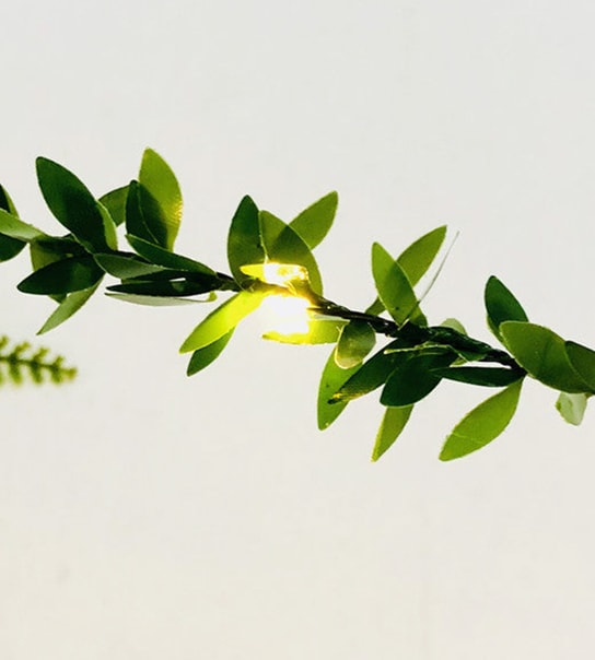 Julekæde Med Lys & Grønne Blade