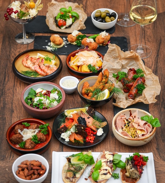 8 Valgfri Tapasanretninger hos Tango y Vinos - En Aften For 2