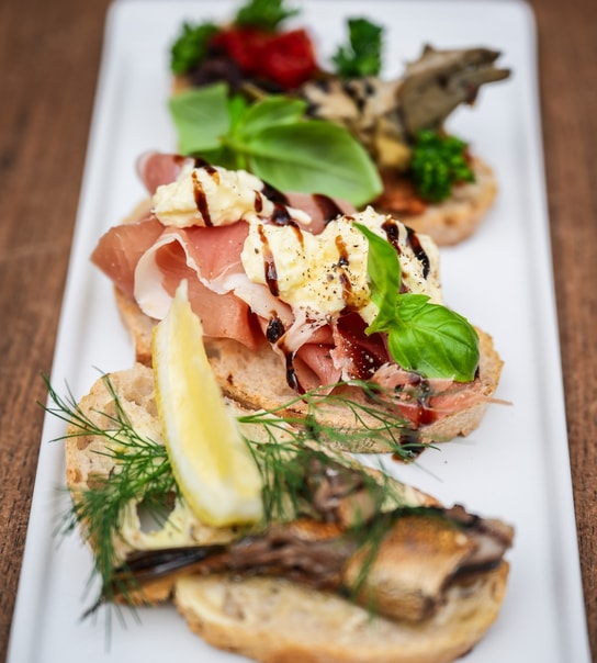 8 Valgfri Tapasanretninger hos Tango y Vinos - En Aften For 2