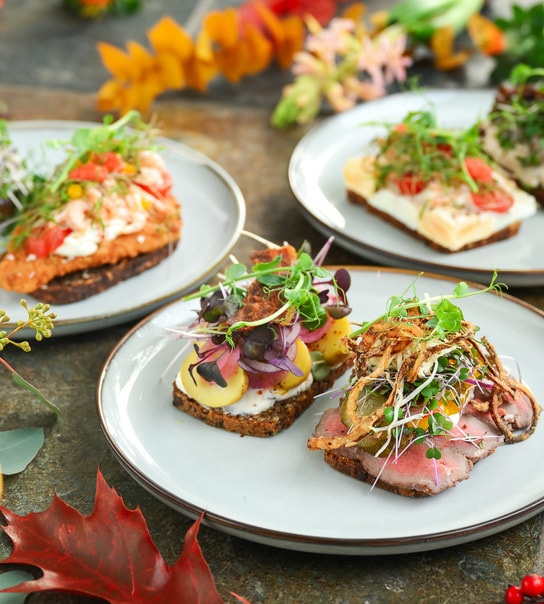 2 Valgfri Smørrebrød + Sødt Hos Florie