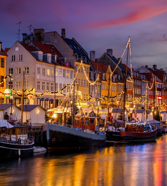 BESTSELLER: 25hours Hotel Paper Island