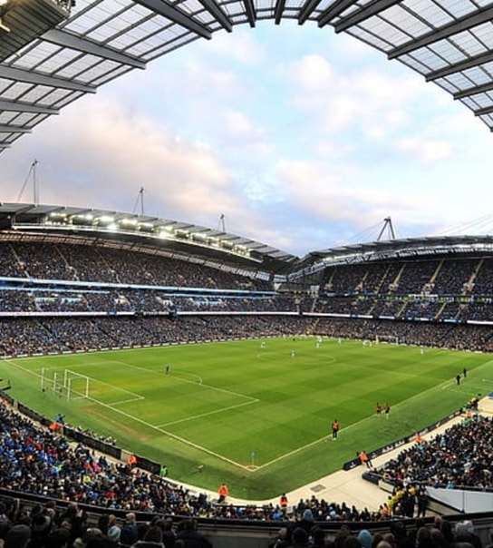 Oplev Manchester City LIVE på Etihad Stadium!