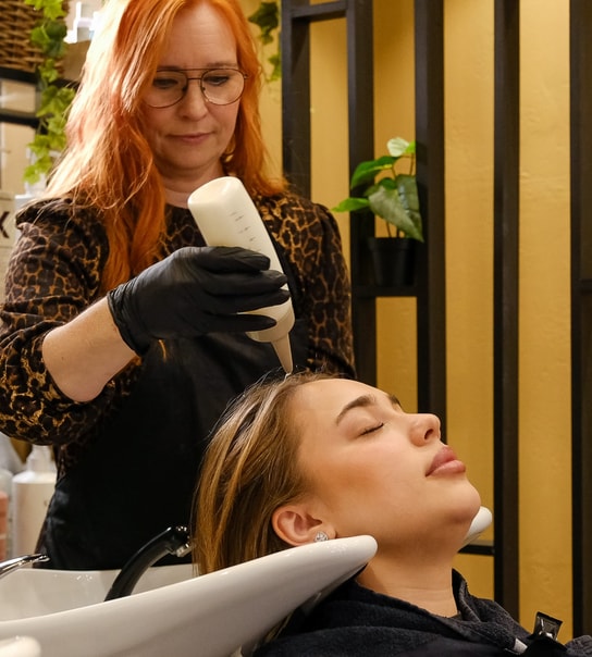 Frisør Pigalle - Klip og Farvning