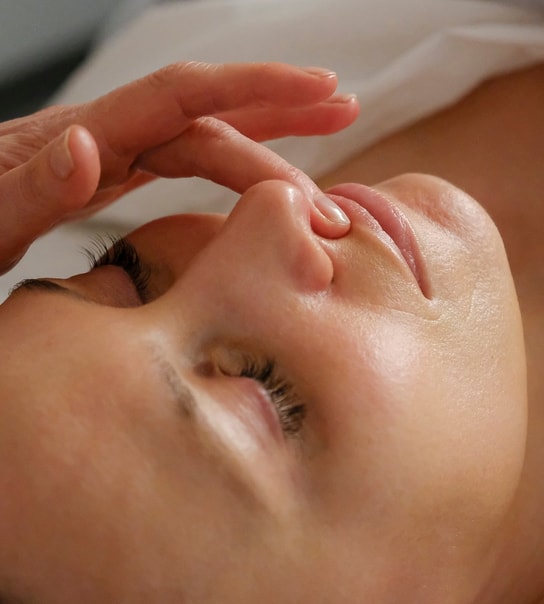 Japansk Lifting | 5-⭐ Klinik