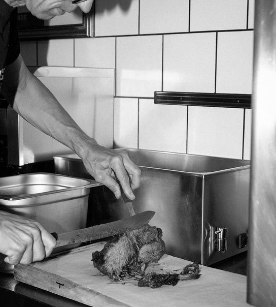 NICHE BLACK BOX: Fyldt Med 100 Hemmelige Smagsoplevelser