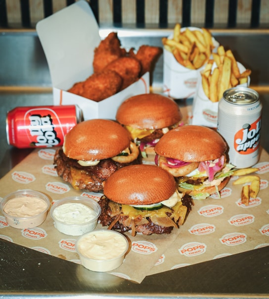 Valgfri Smash-Burger @ POP's Diner - Byens Bedste Burger under Buen