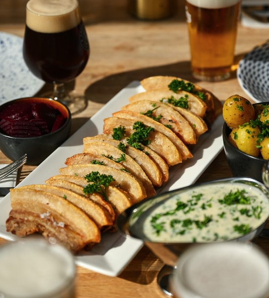 Stegt Flæsk Ad Libitum - Frederiksberg Rådhuskælder