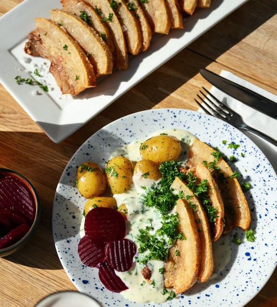 Stegt Flæsk Ad Libitum - Frederiksberg Rådhuskælder