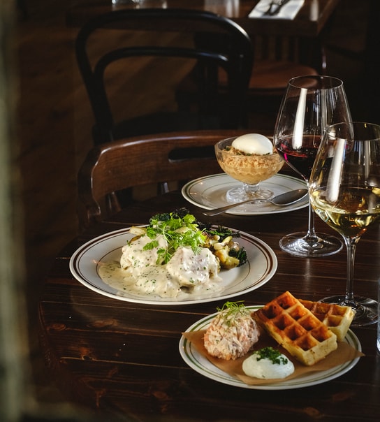 Nyd Julen på Frederiksberg - 3-Retters Vintermenu på EWALDS Brasserie