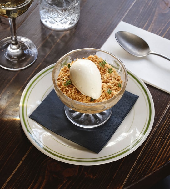 Nyd Julen på Frederiksberg - 3-Retters Vintermenu på EWALDS Brasserie