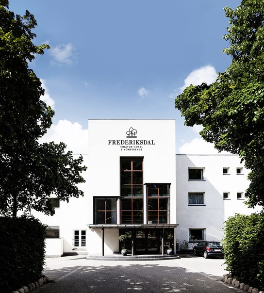 Ophold på Frederiksdal Sinatur Hotel & Konference