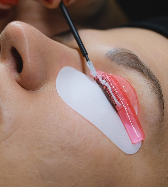 Lash lift, Brow lam. & Eyelash extensions